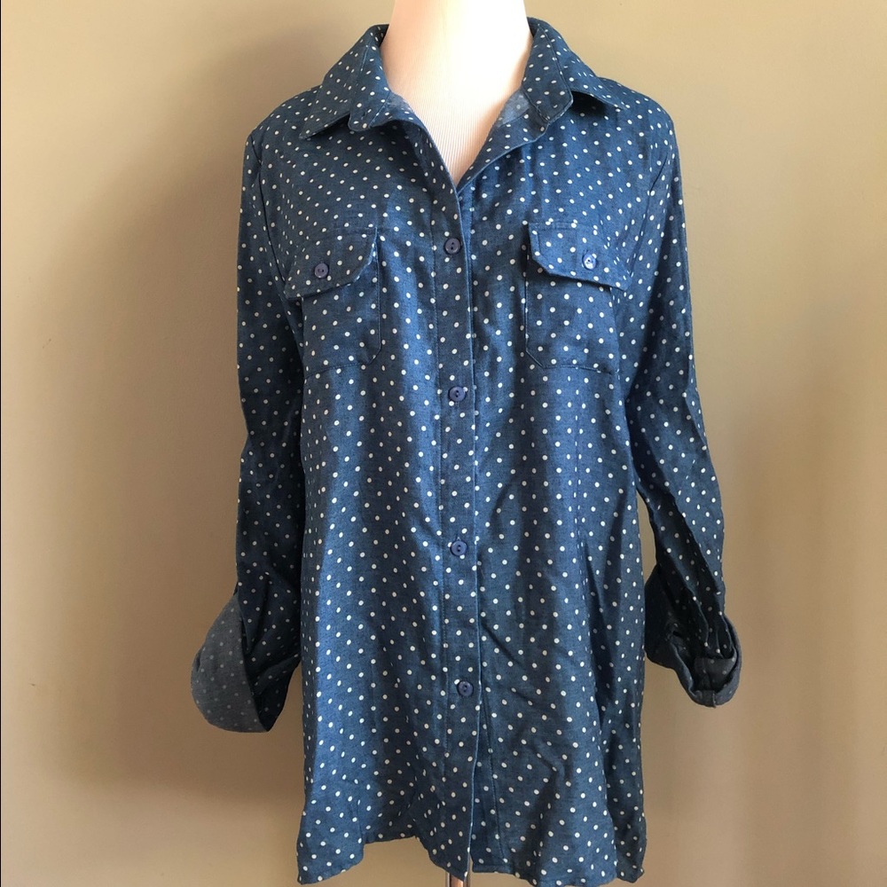 🩵Soft Dotted Button Down